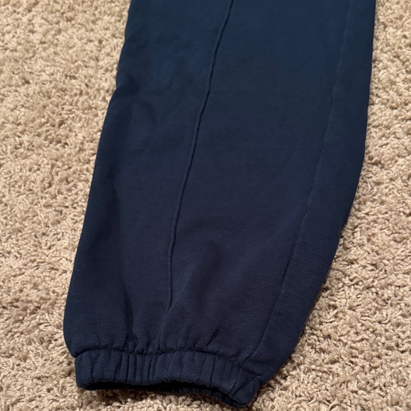 Nike Women’s Navy Blue Sweatpants - Picture 4 of 5